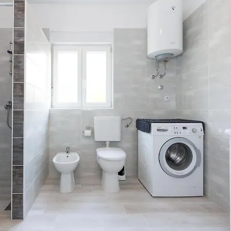 Apartment Dajana *