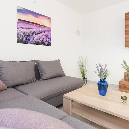 Apartment Dajana *