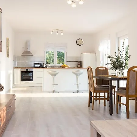 Appartement Dajana Pinezići